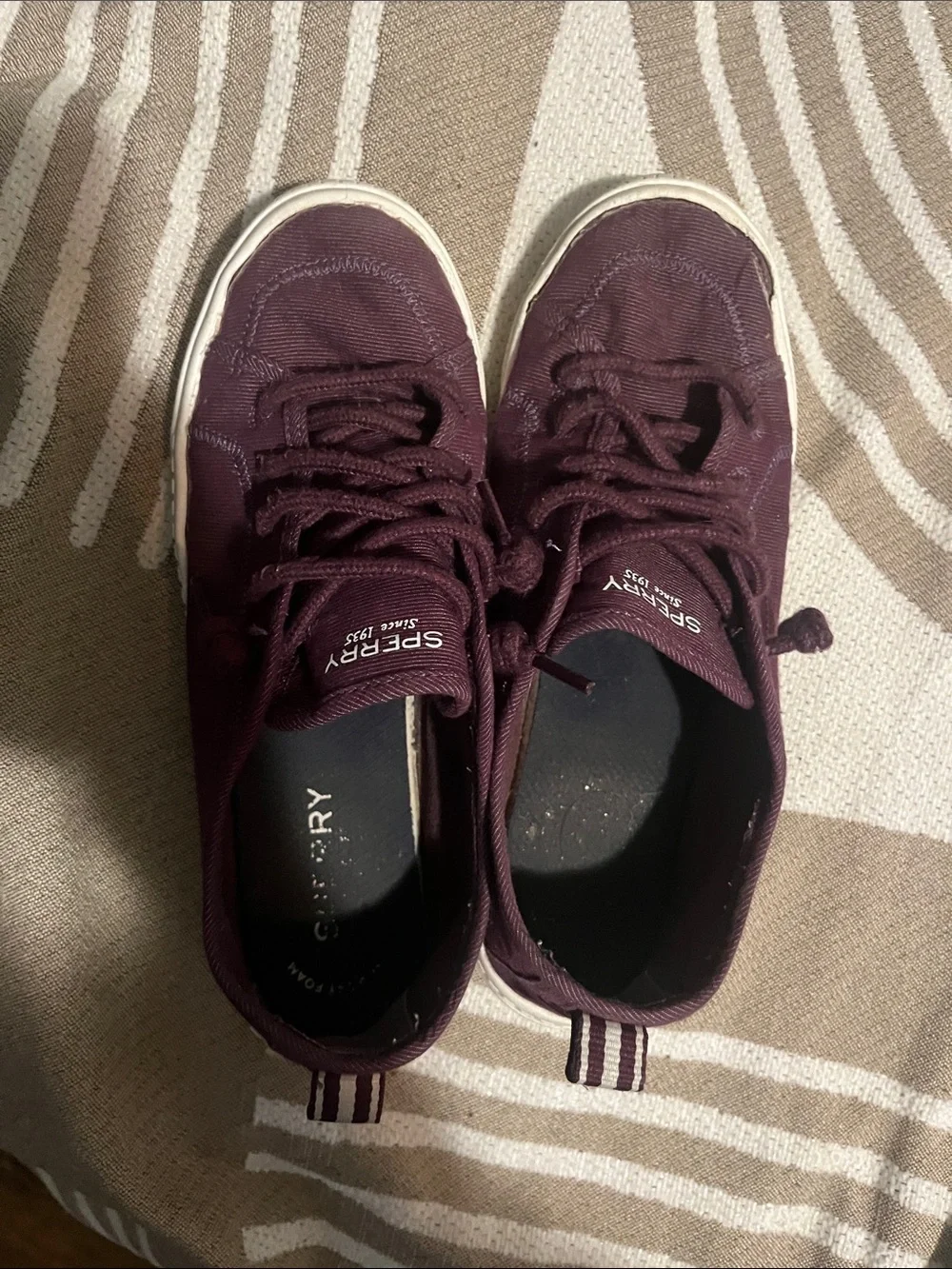 Sperry Men's Low-Top Boat Sneakers in Deep Plum with White Soles